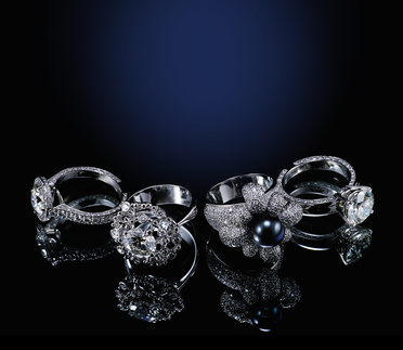 Collectionsof rings with diamond